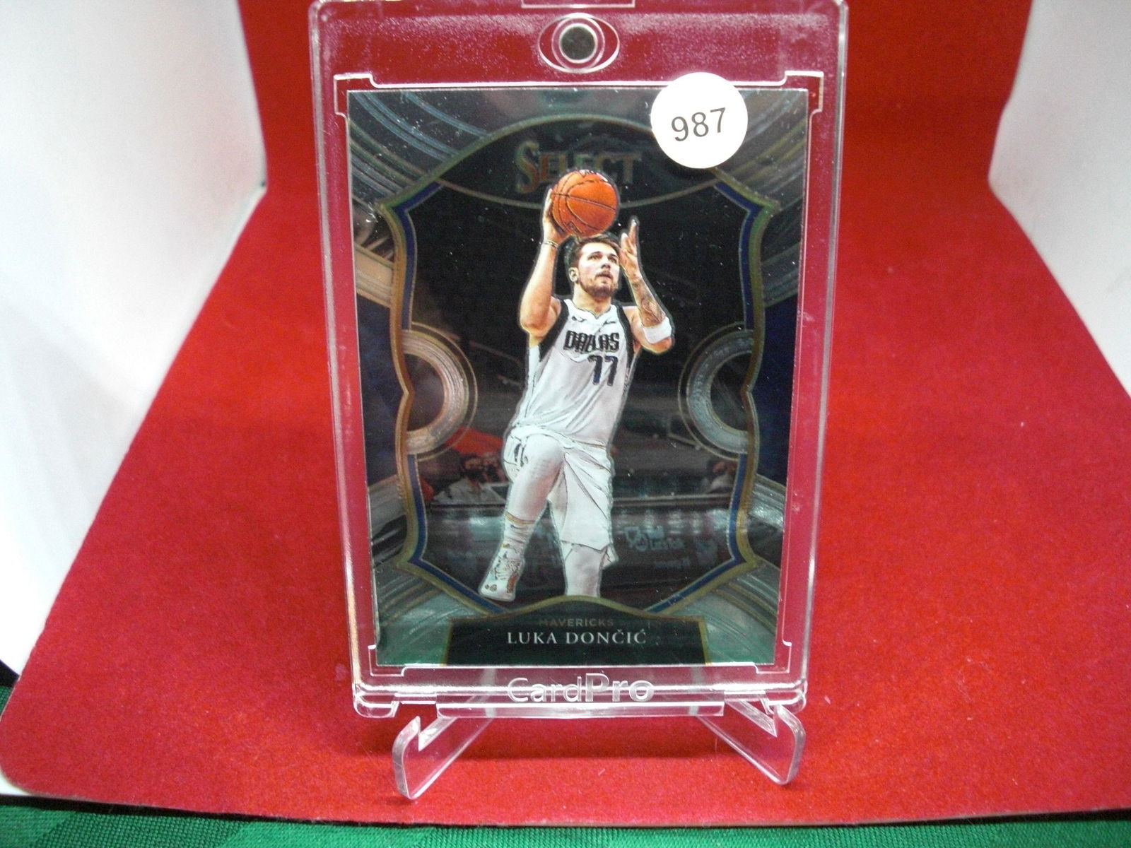 luka doncic select concourse (1 of 1)