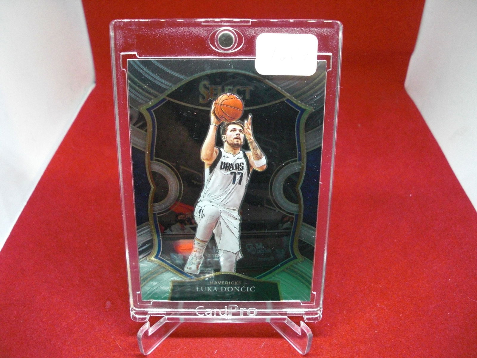 luka doncic select concourse (1 of 1)