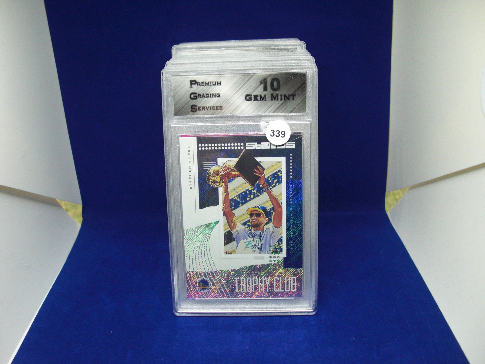 PGS gem 10 Stephen Curry trophy club (1 of 1)