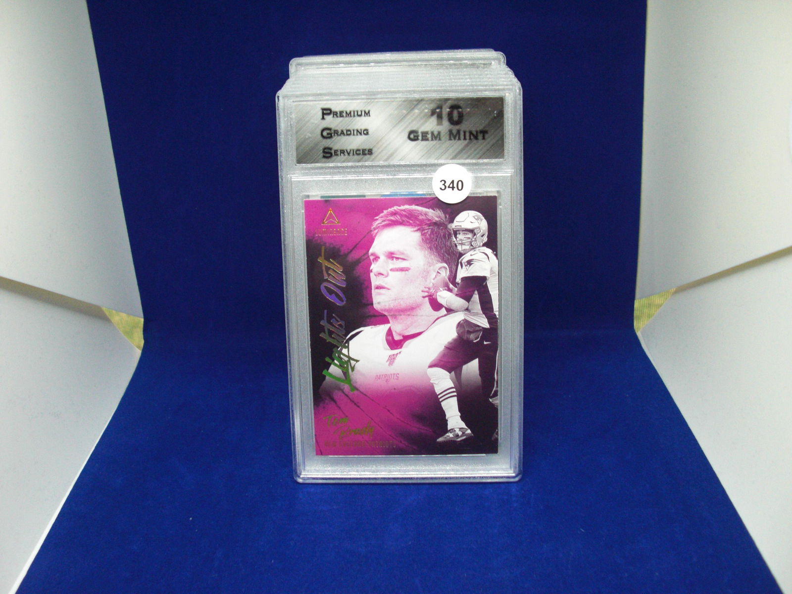 PGS gem 10 Tom Brady lights out (1 of 1)