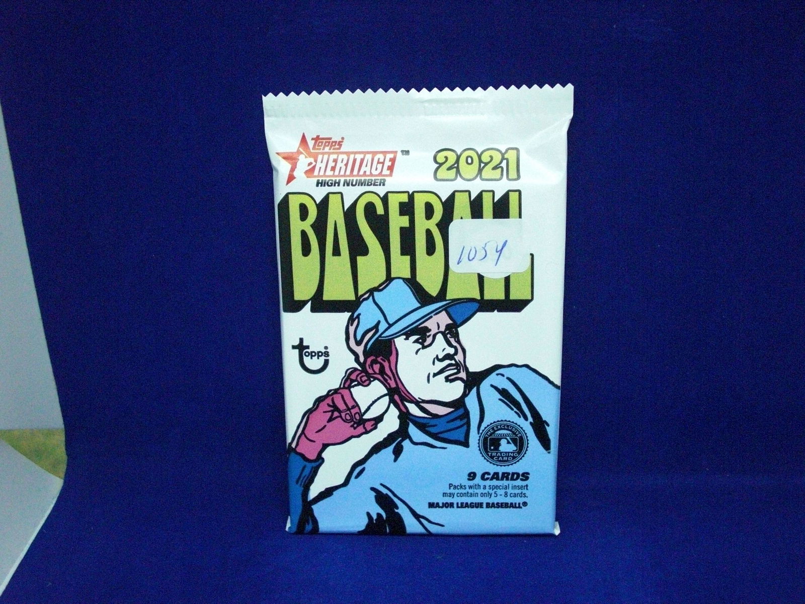 2021 topps heritage sealed pack (1 of 1)