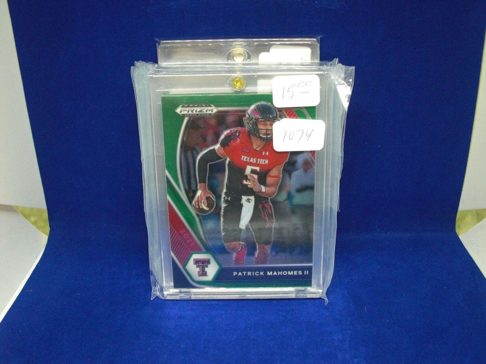 patrick mahomes II green prizm (1 of 1)