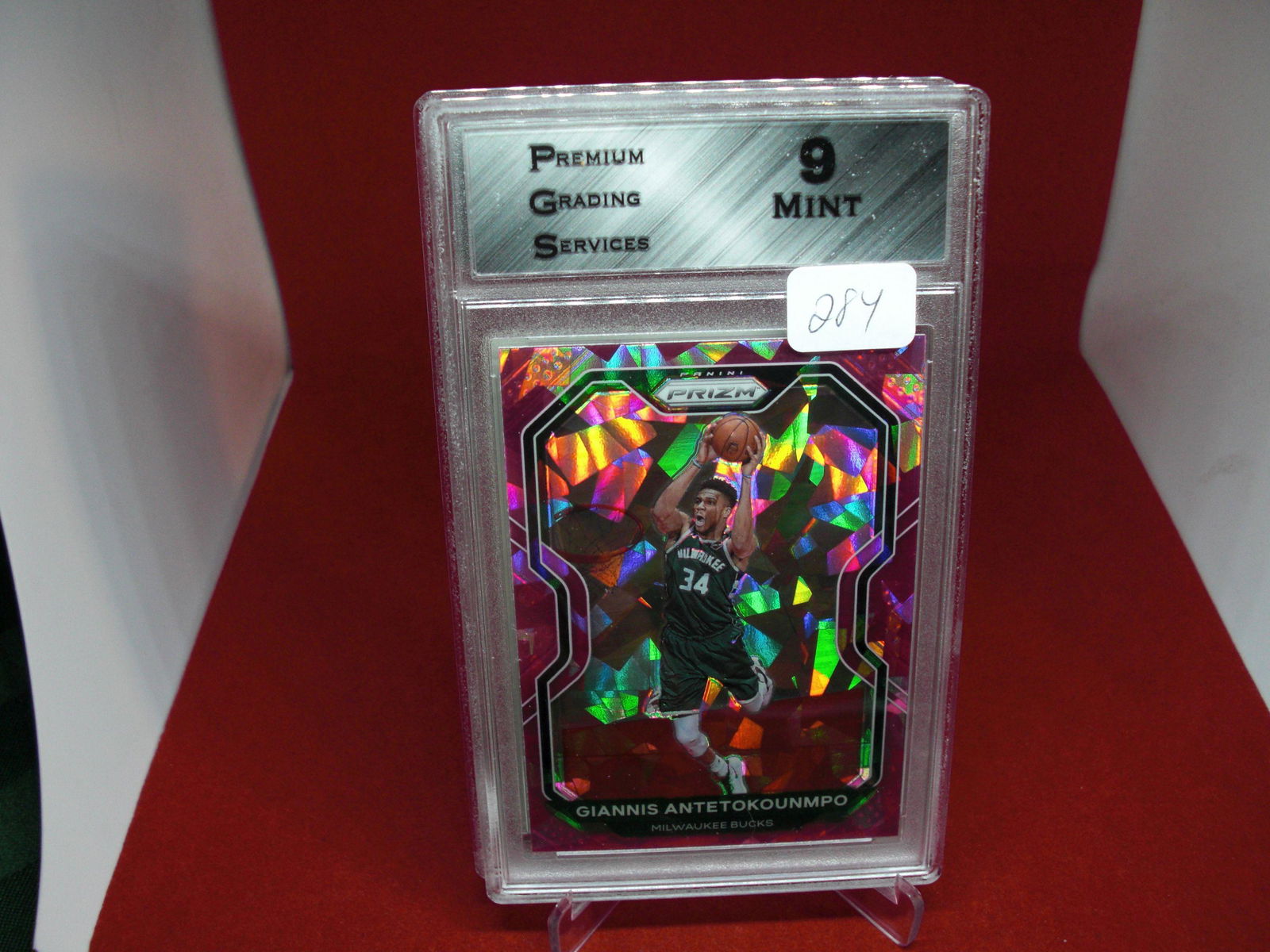 pgs graded pink giannis antetokounmpo mint 9 (1 of 1)