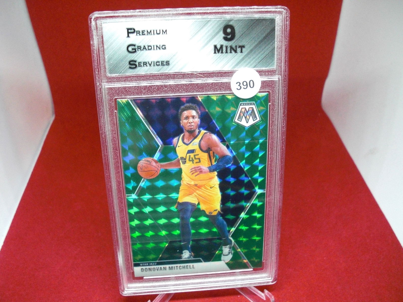 pgs graded donovan mithcell green mint 9 (1 of 1)