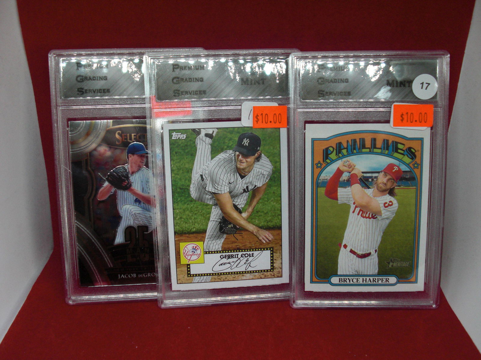 lot of 3 pgs 9 baseball cards (1 of 1)