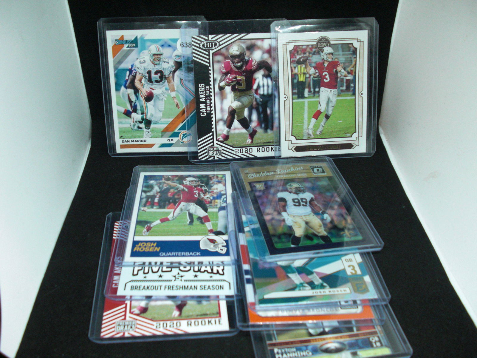 Lot of 10 football cards with Dan Marino (1 of 1)