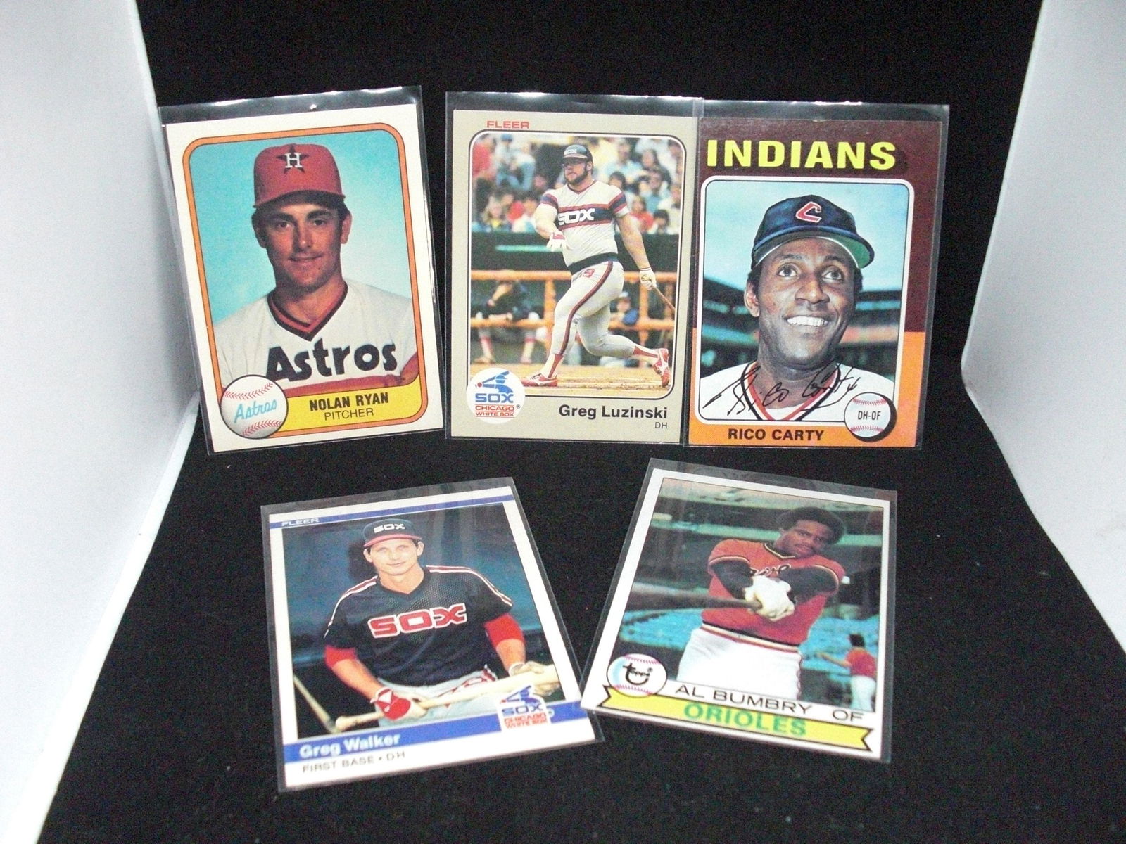lot of 5 assorted baseball cards (1 of 1)