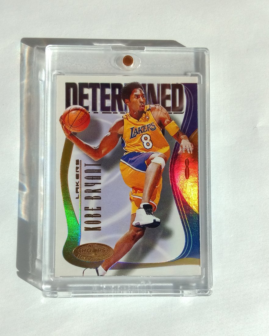 Kobe Bryant determined early refractor insert card (1 of 1)