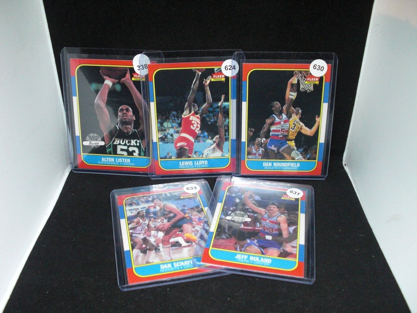 Five 1986 fleer basketball cards near mint (1 of 1)