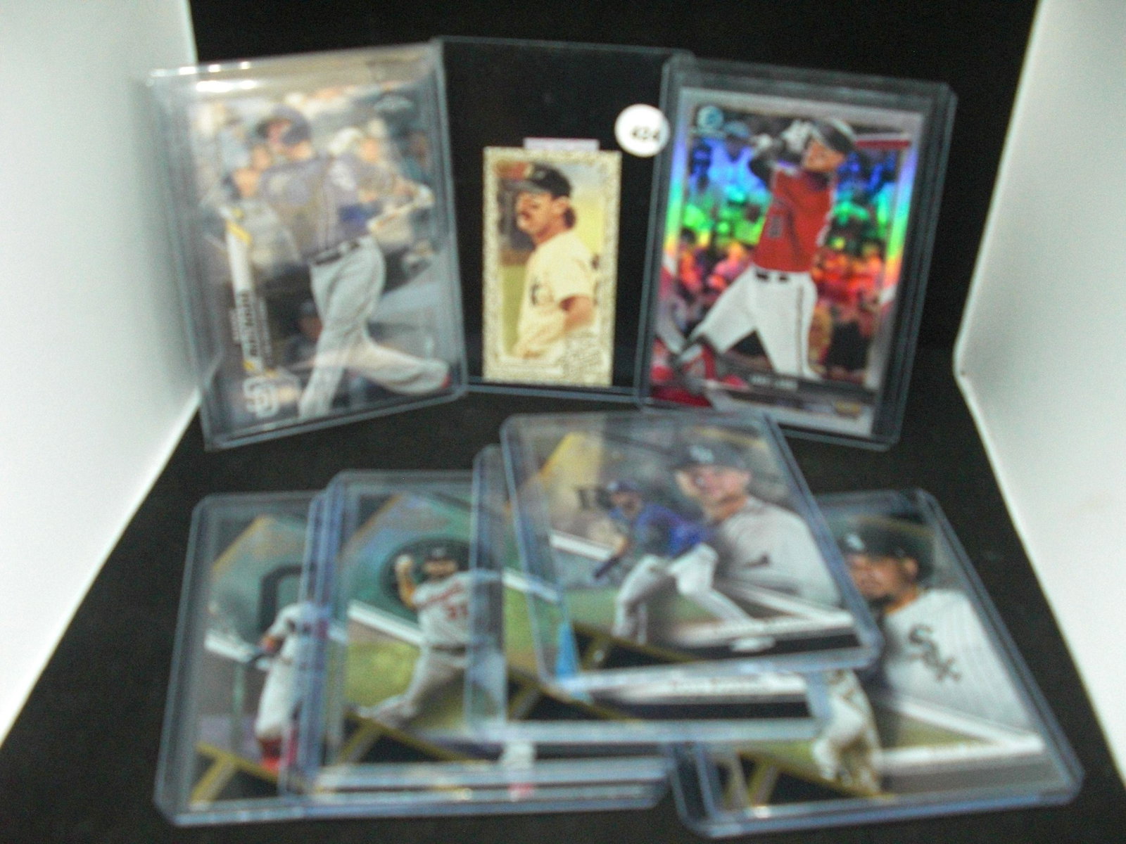 Lot of 10 baseball cards: Includes Don Mattingly mini
