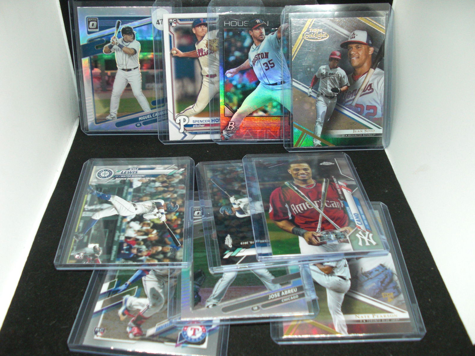 Lot of 10 baseball cards (1 of 1)