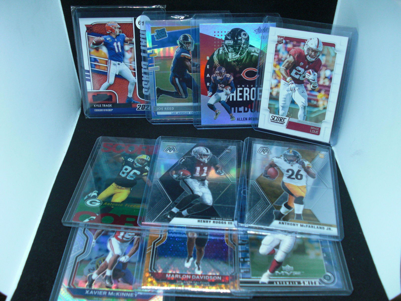 Lot of 10 football cards (1 of 1)