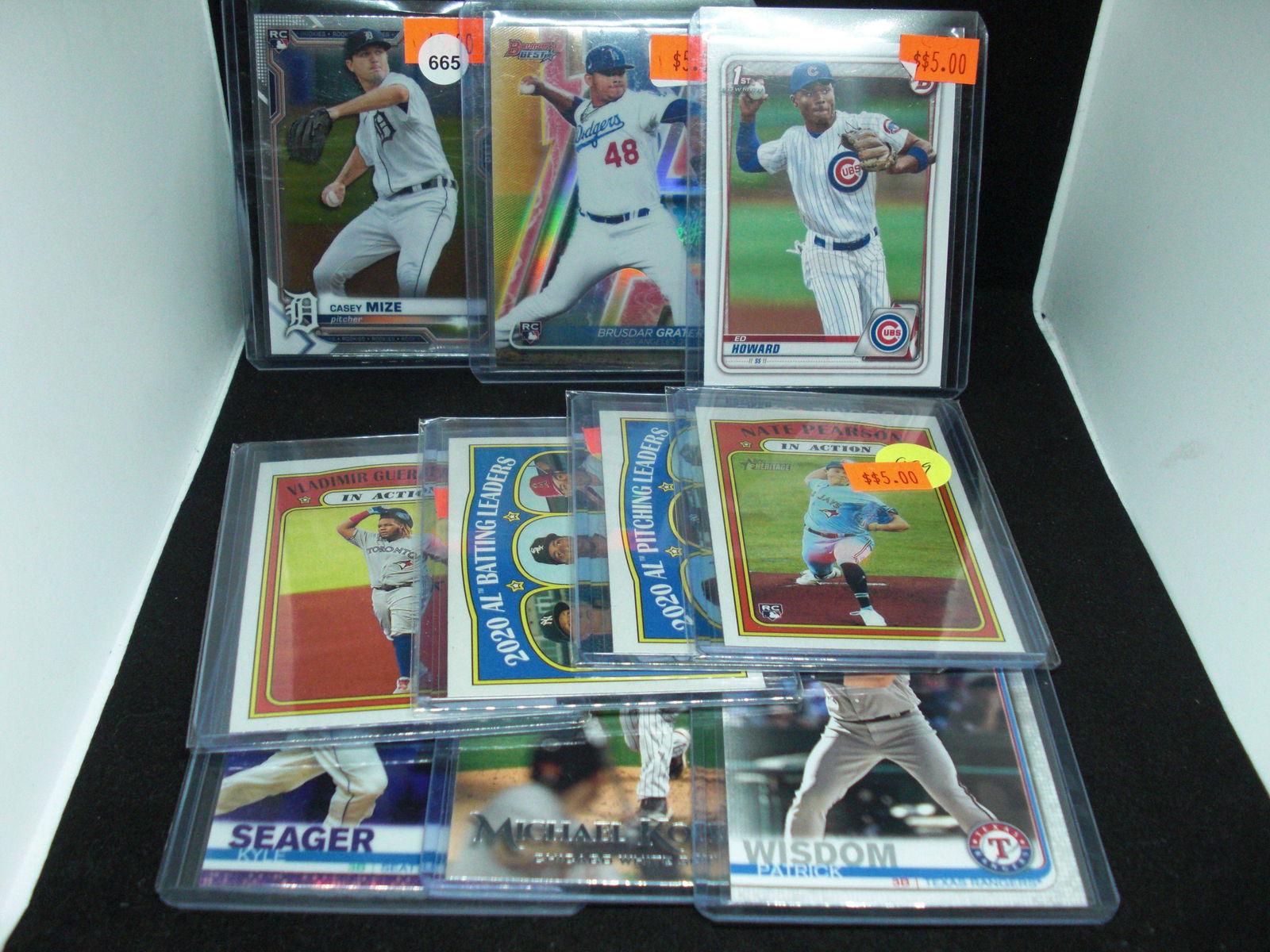 Lot of 10 baseball cards (1 of 1)