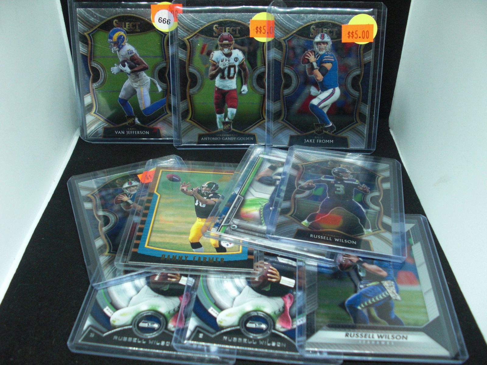 Lot of 10 football cards (1 of 1)