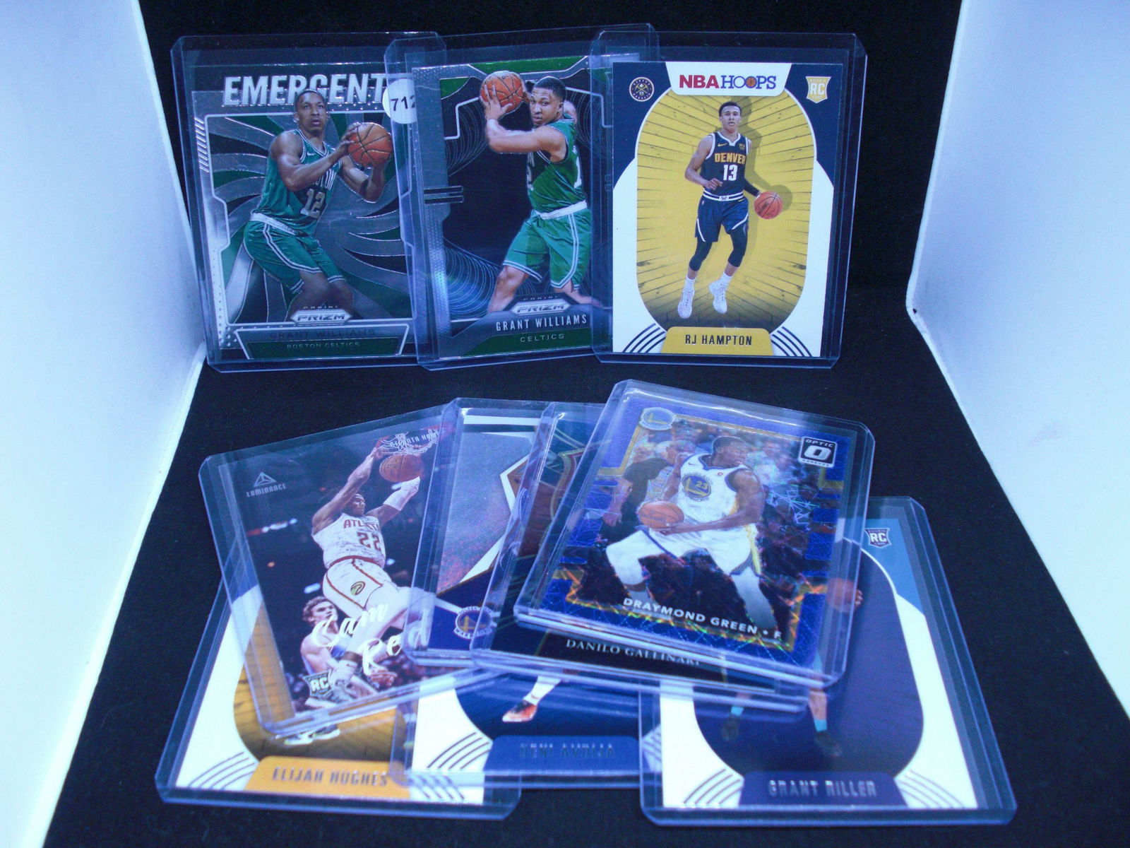 Lot of 10 basketball cards (1 of 1)