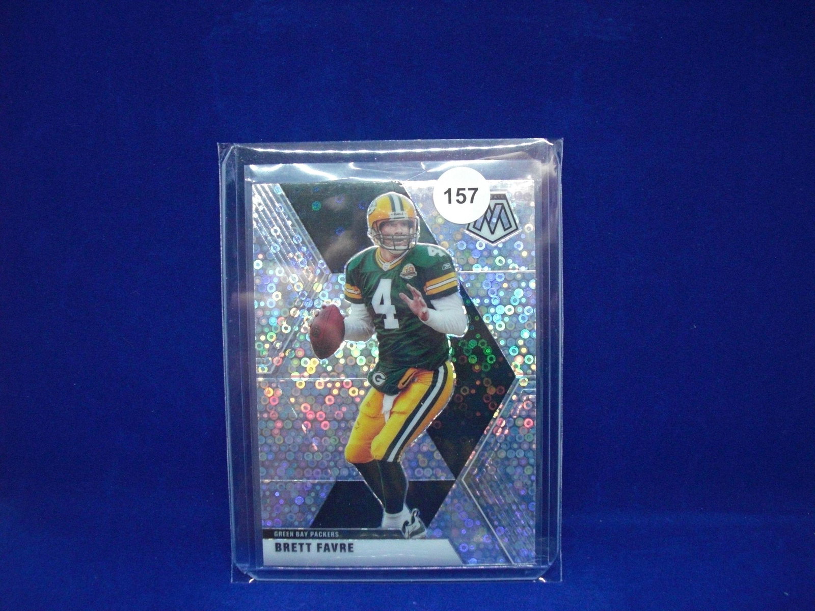 brett favre mosaic no huddle prizm: in top loader