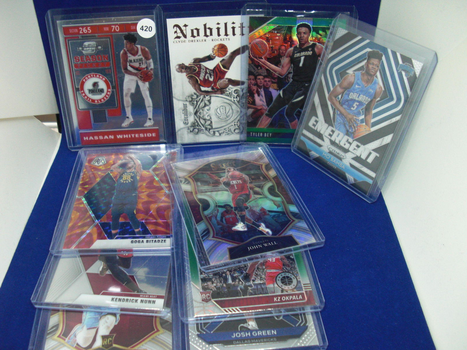 lot of 10 assorted basketball cards (1 of 1)