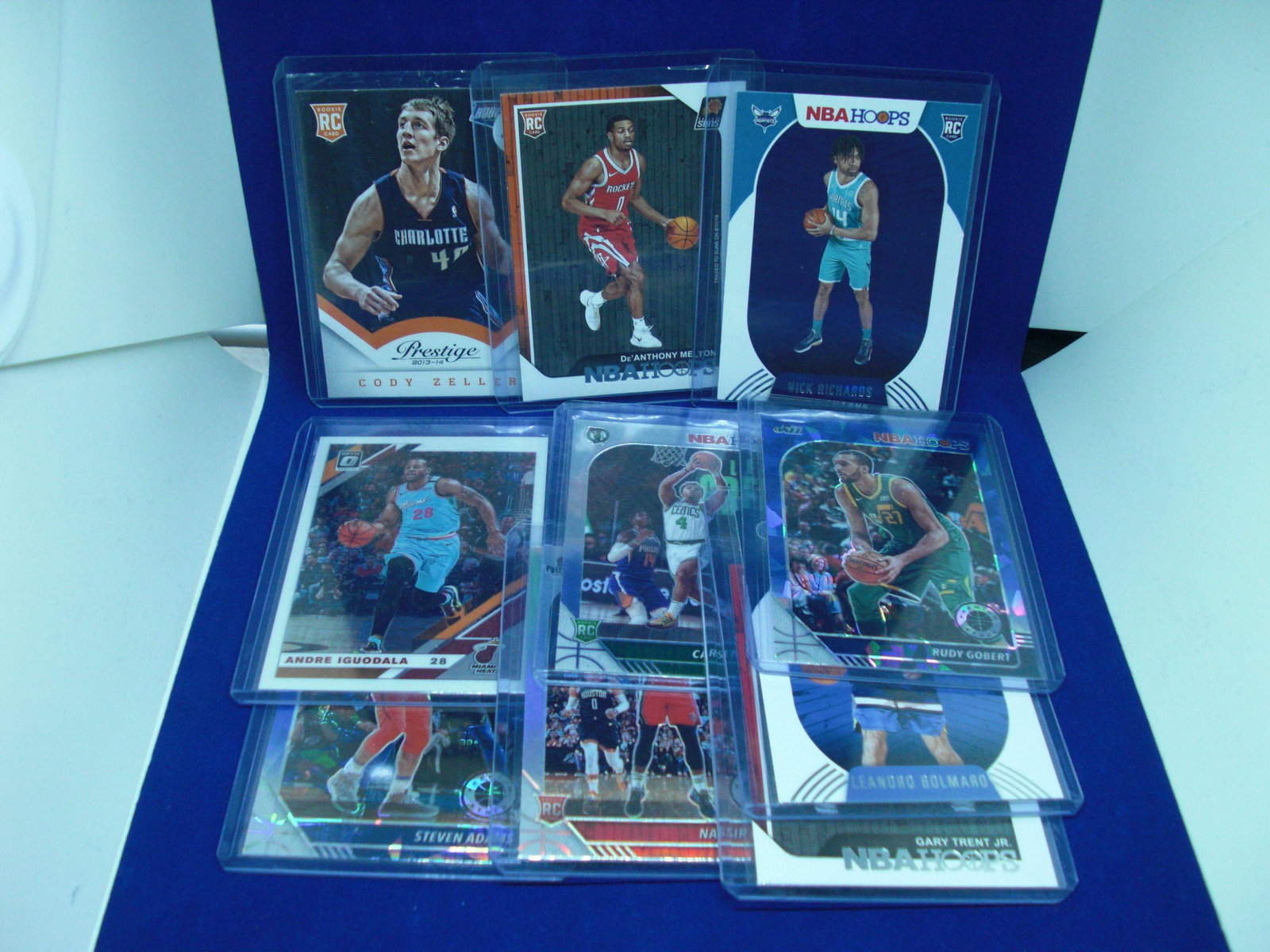 lot of 10 assorted basketball cards (1 of 1)