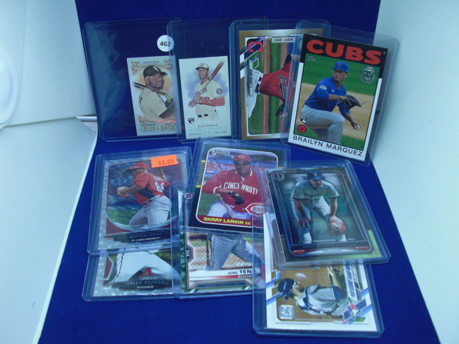 lot of 10 assorted baseball cards (1 of 1)