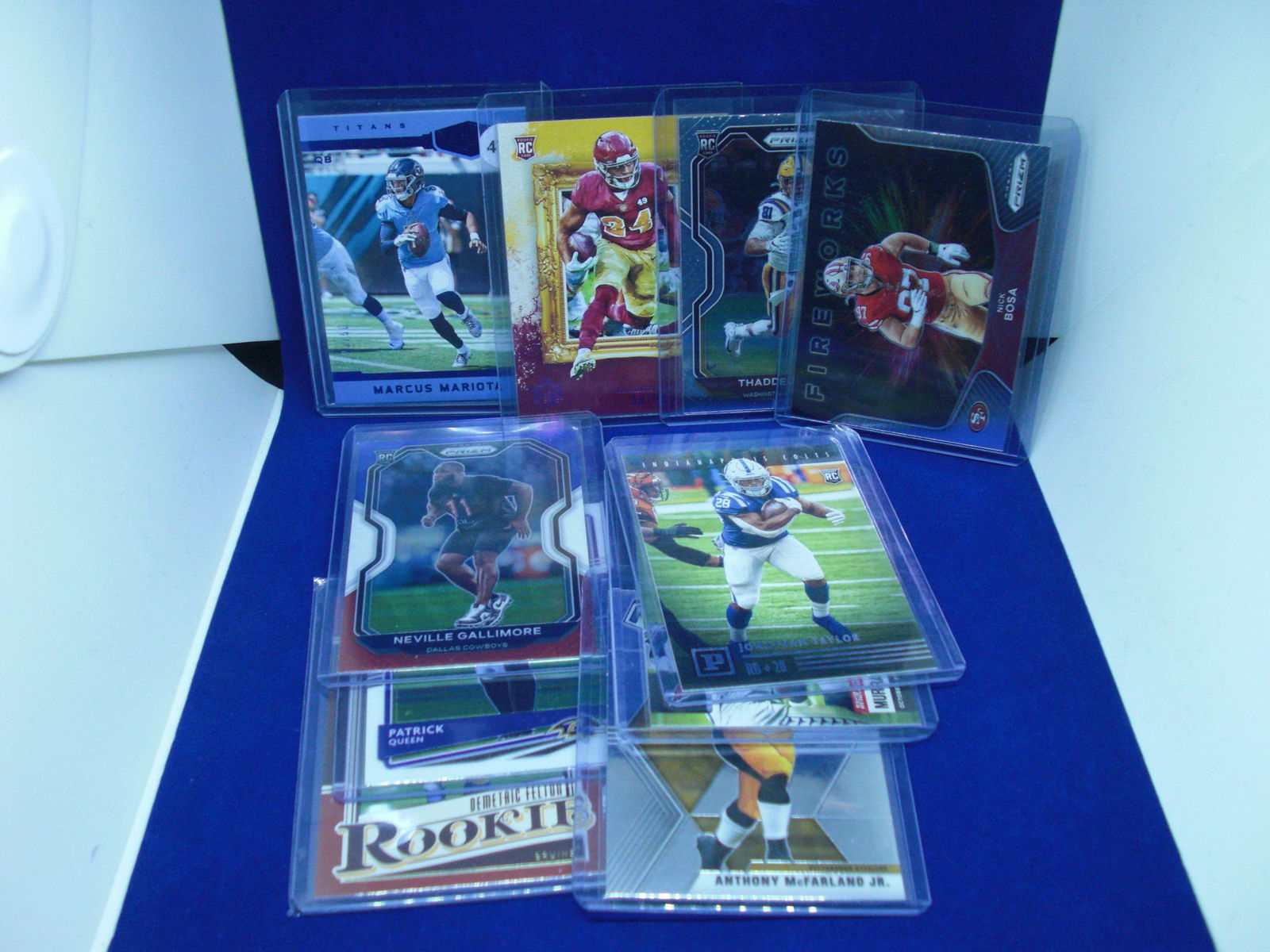 lot of 10 assorted football cards (1 of 1)