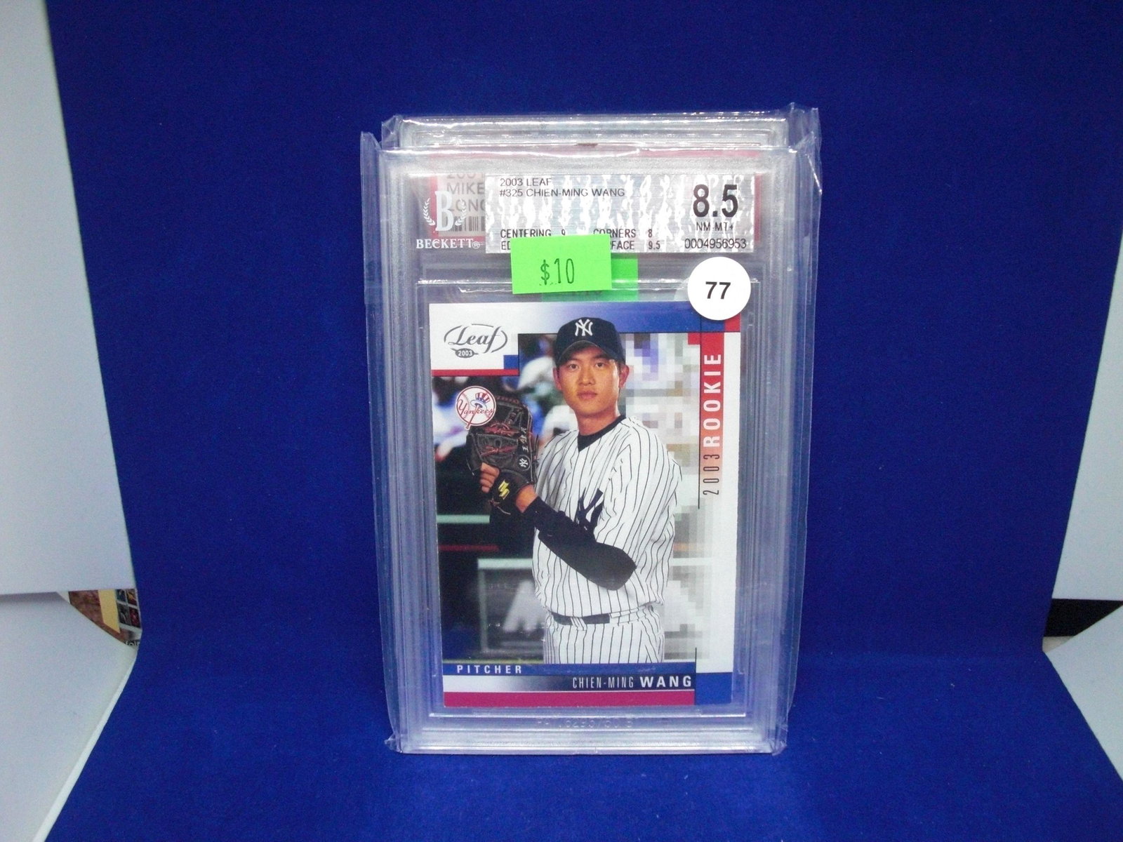 Beckett 8.5 chien ming wang rookie card: graded sports card