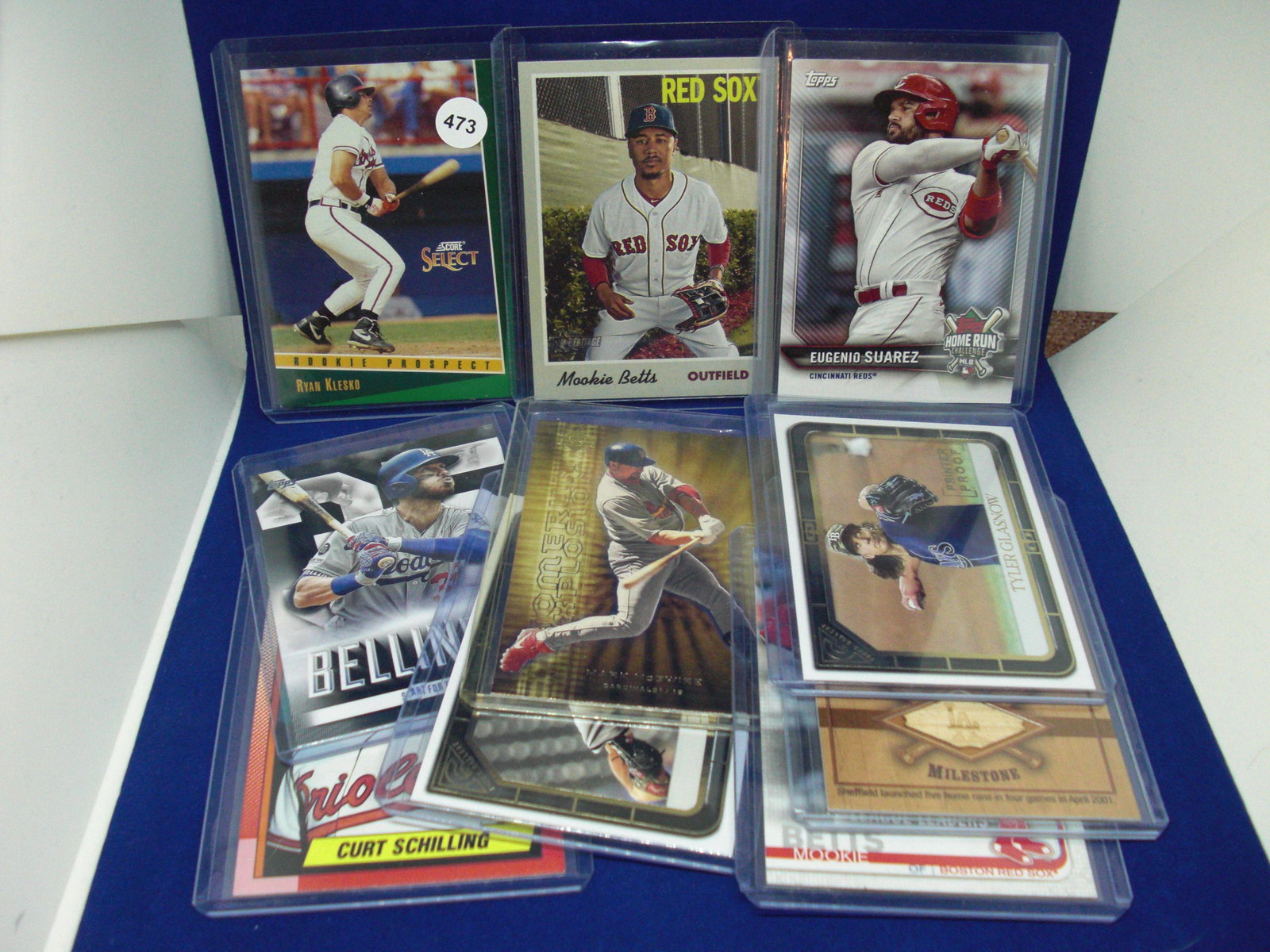 Lot of 10 baseball cards with Cody bellinger: in top loaders