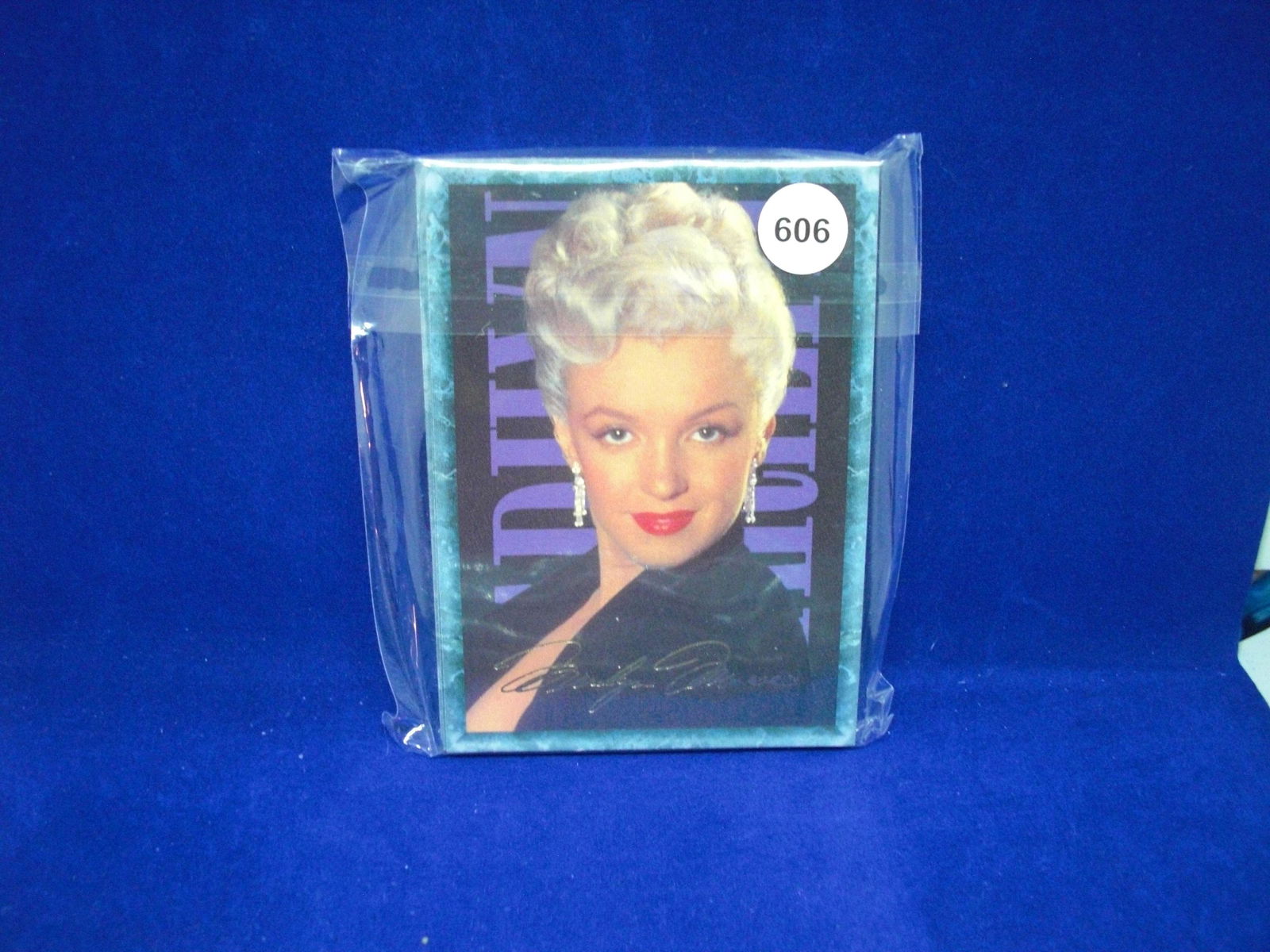 lot of 15 marilyn monroe cards (1 of 1)