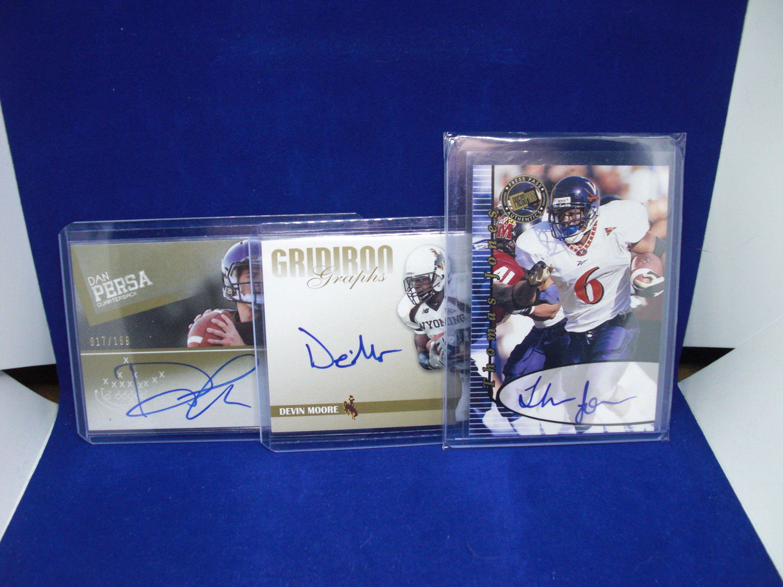 Lot of three football autos with Thomas Jones: Lot of three football autos with Thomas Jones