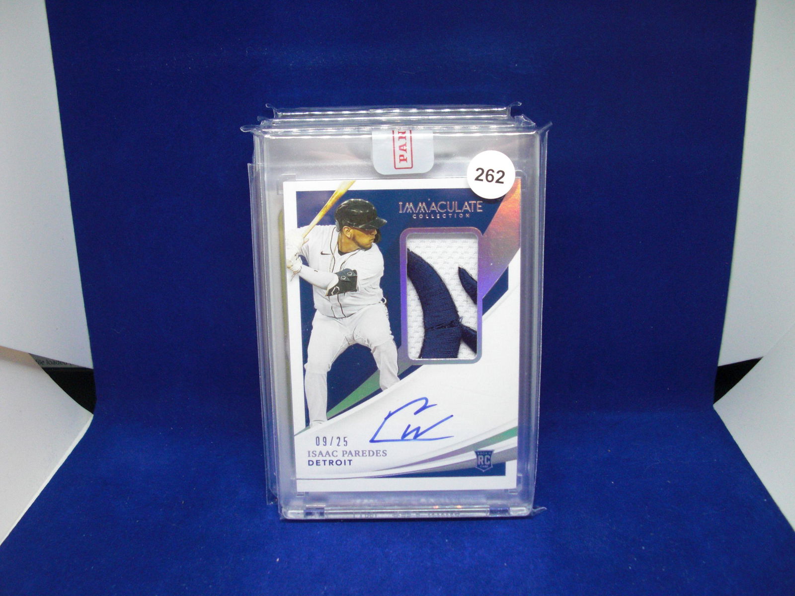 Isaac paredes Immaculate rookie patch auto 09/25 (1 of 1)