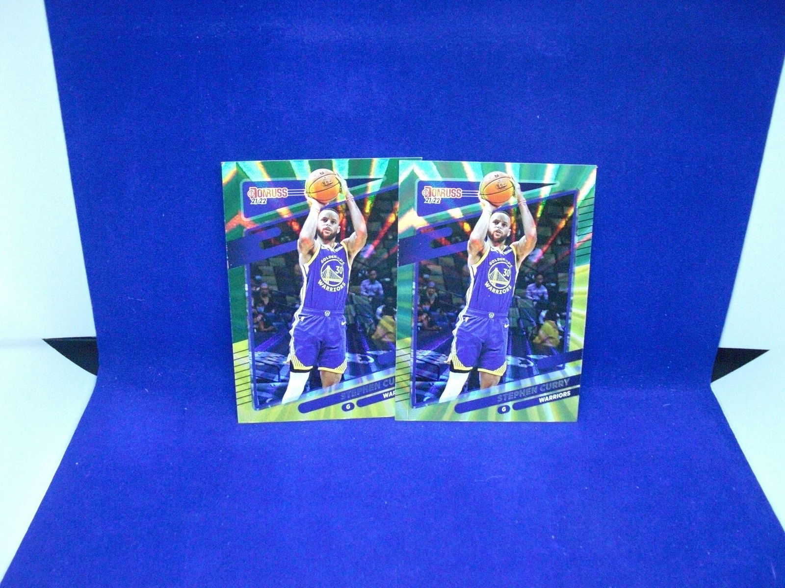 steph curry lot of 2 green/yellow laser parallels (1 of 1)