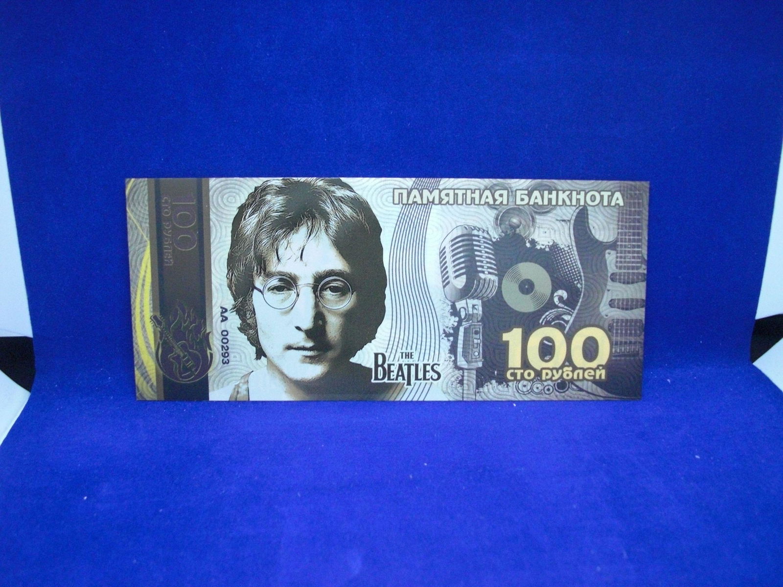 BEATLES ACRYLIC RUSSIAN FANTASY NOTE (1 of 1)