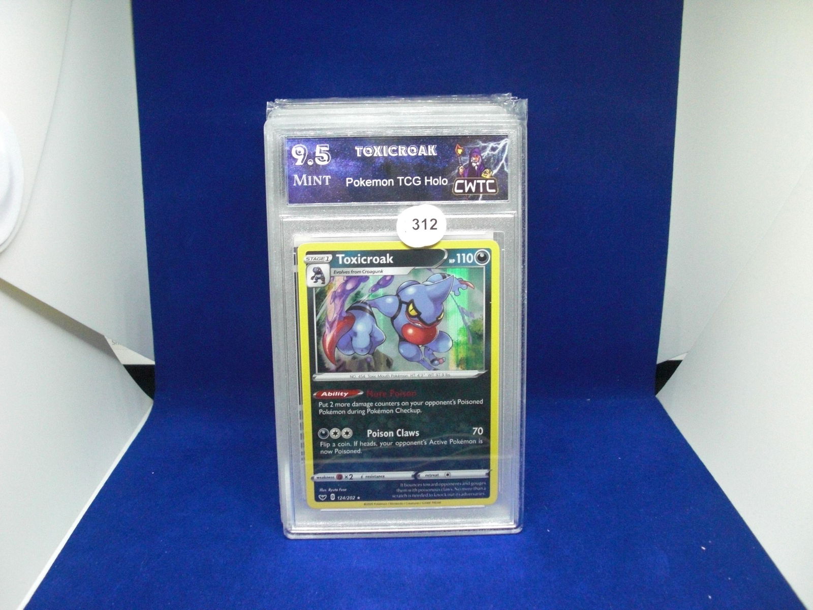 cwtc 9.5 toxicroak pokemon card (1 of 1)
