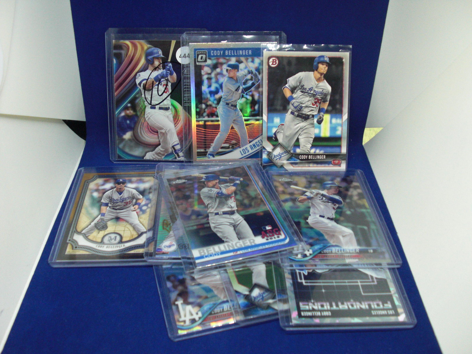 lot of 10 cody bellinger card: lot of 10 cody bellinger card