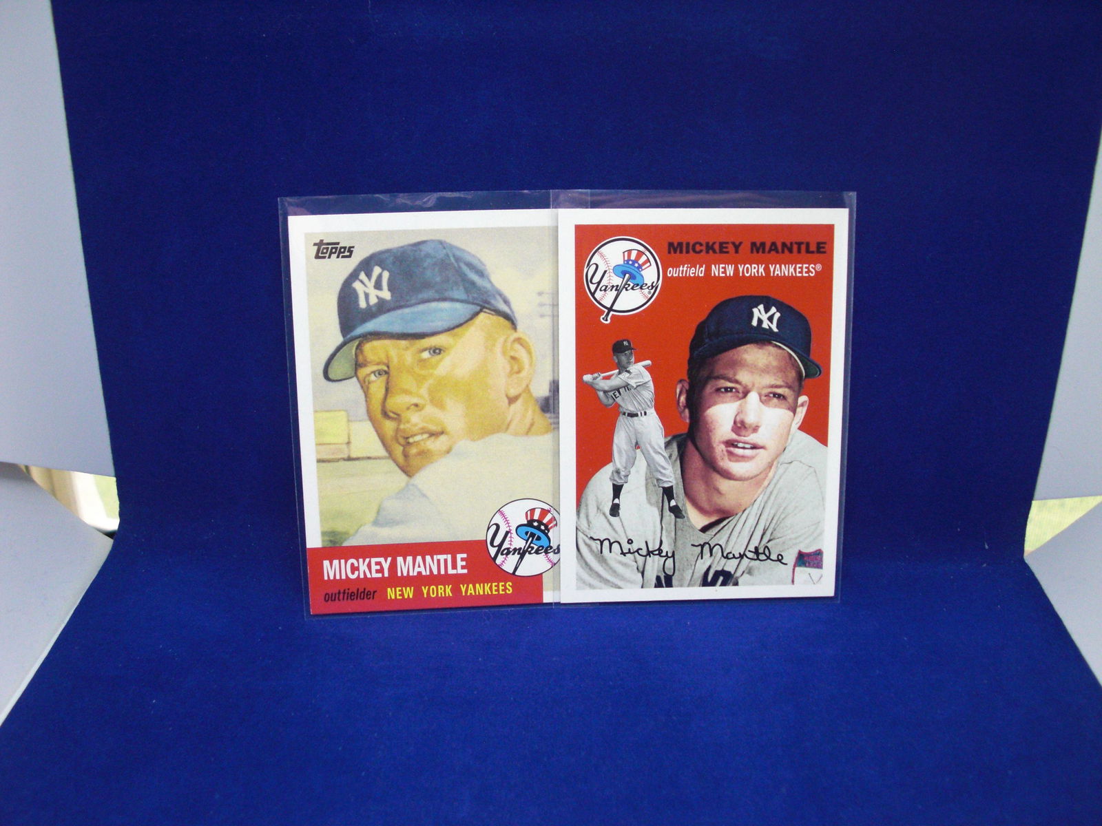 lot of 2 mickey mantle reprint topps inserts (1 of 1)