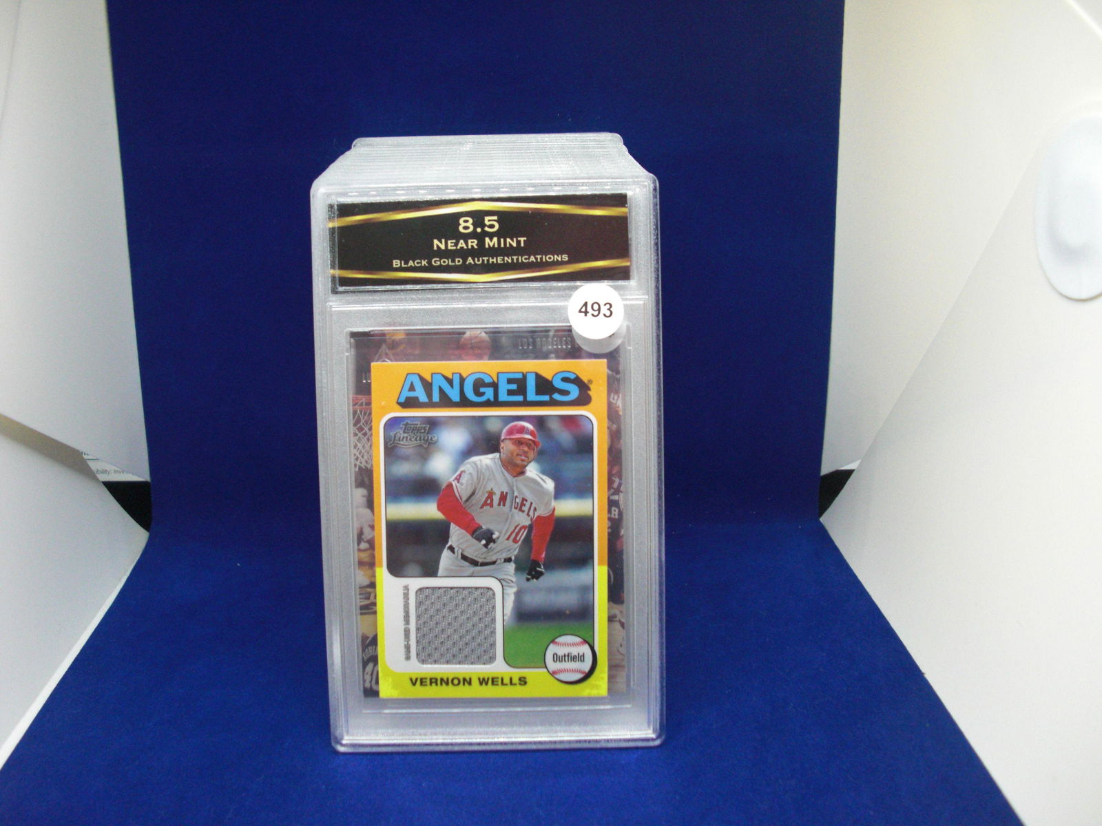 BGA graded 8.5 vernon wells mini jersey card (1 of 1)