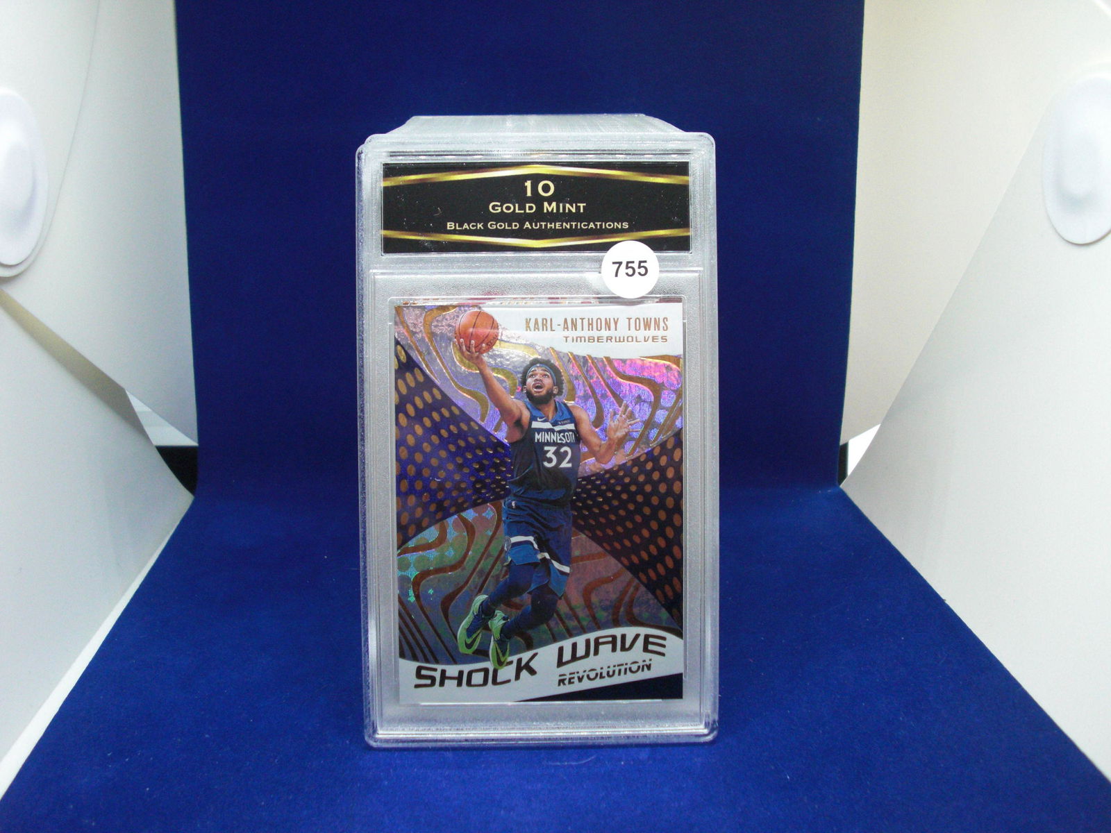 BGA graded 10 gold mint karl anthony towns shock wave (1 of 1)