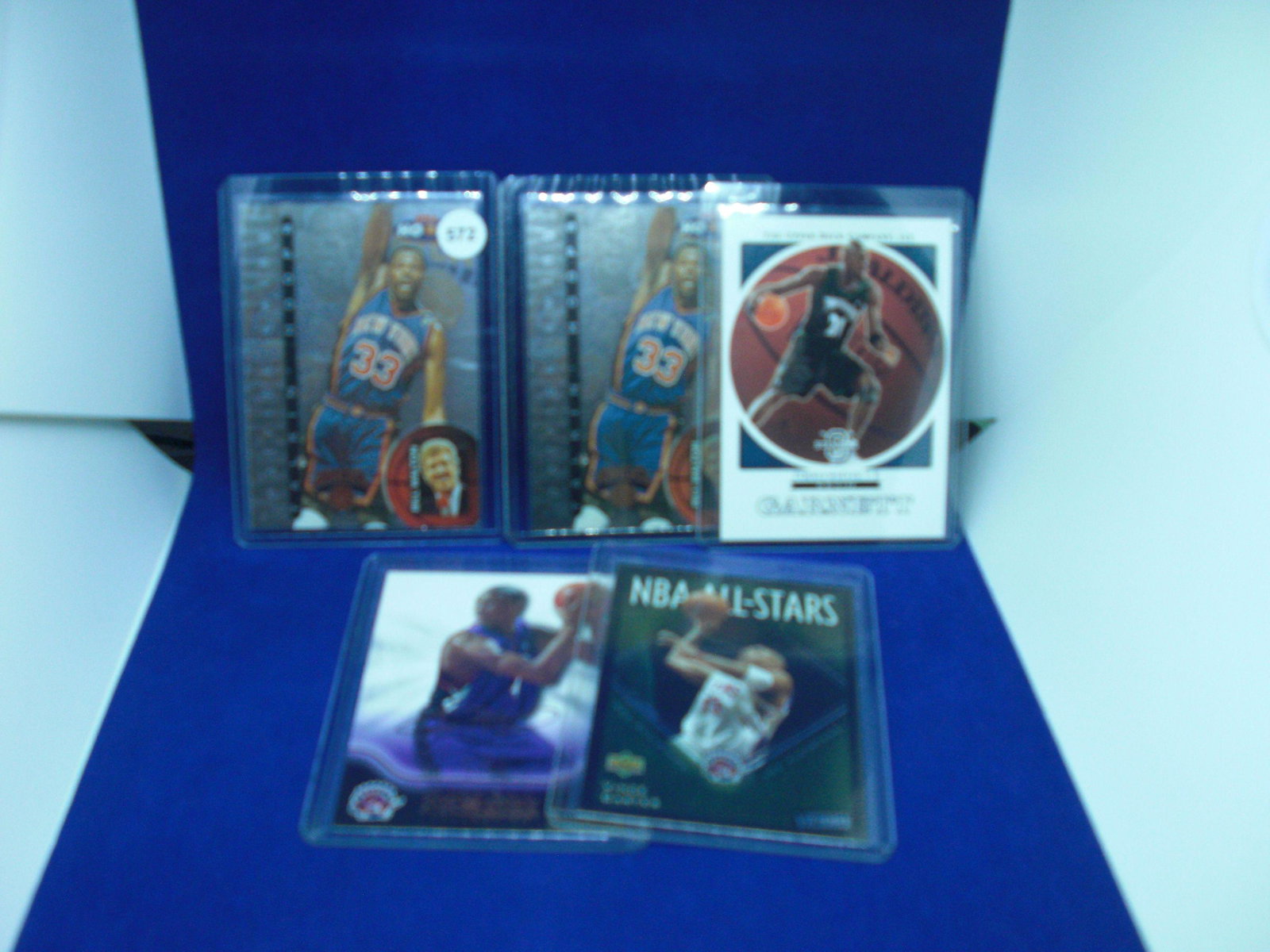 lot of 5 basketball cards with patrick ewing: lot of 5 basketball cards with patrick ewing