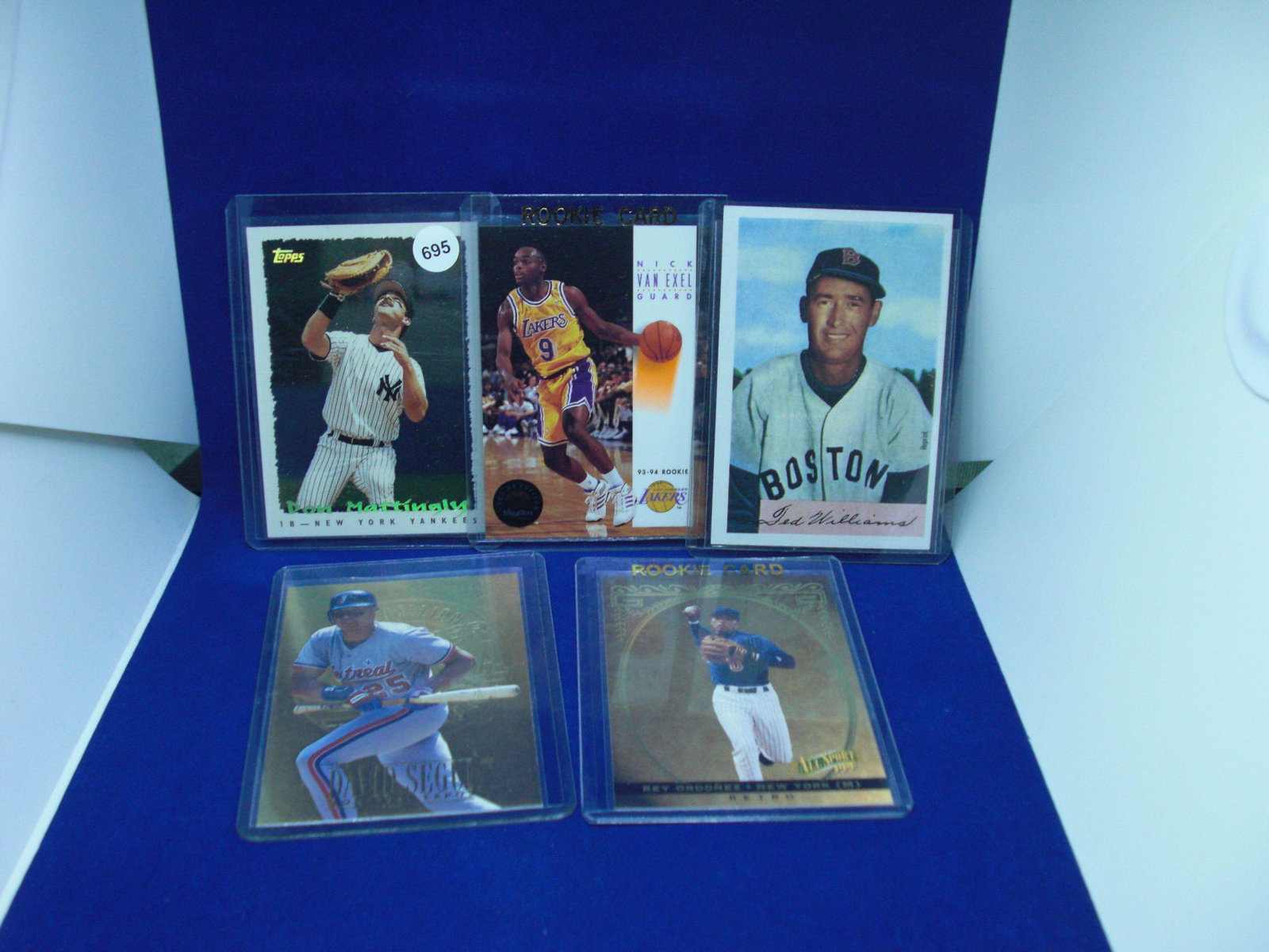 lot of 5 baseball cards with don mattingly: lot of 5 baseball cards with don mattingly