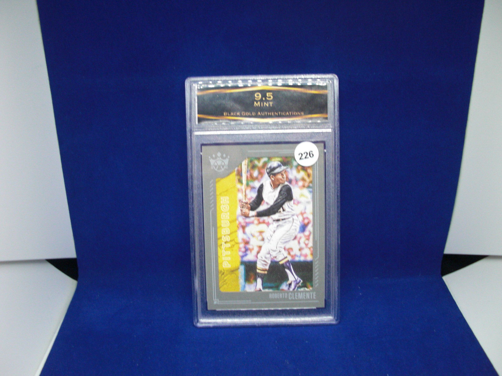 bga graded mint 9.5 roberto clemente: nice graded card