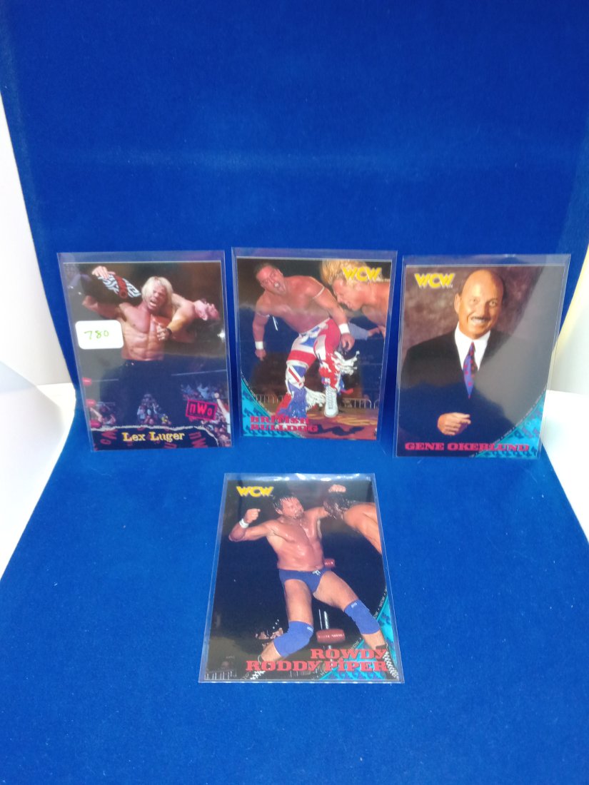 Lot of 4 vintage 1998 WCW wrestling cards: Lot of 4 vintage 1998 WCW wrestling cards