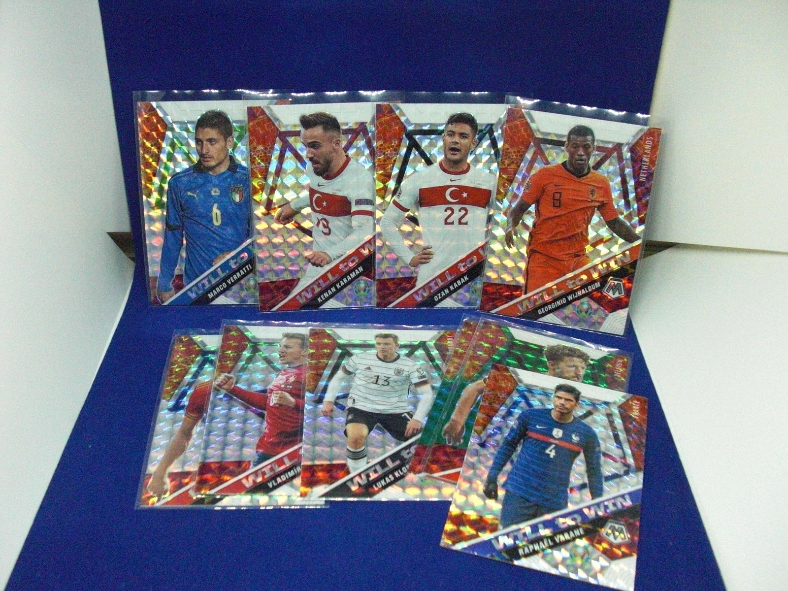 lot of 10 soccer cards: soccer lot
