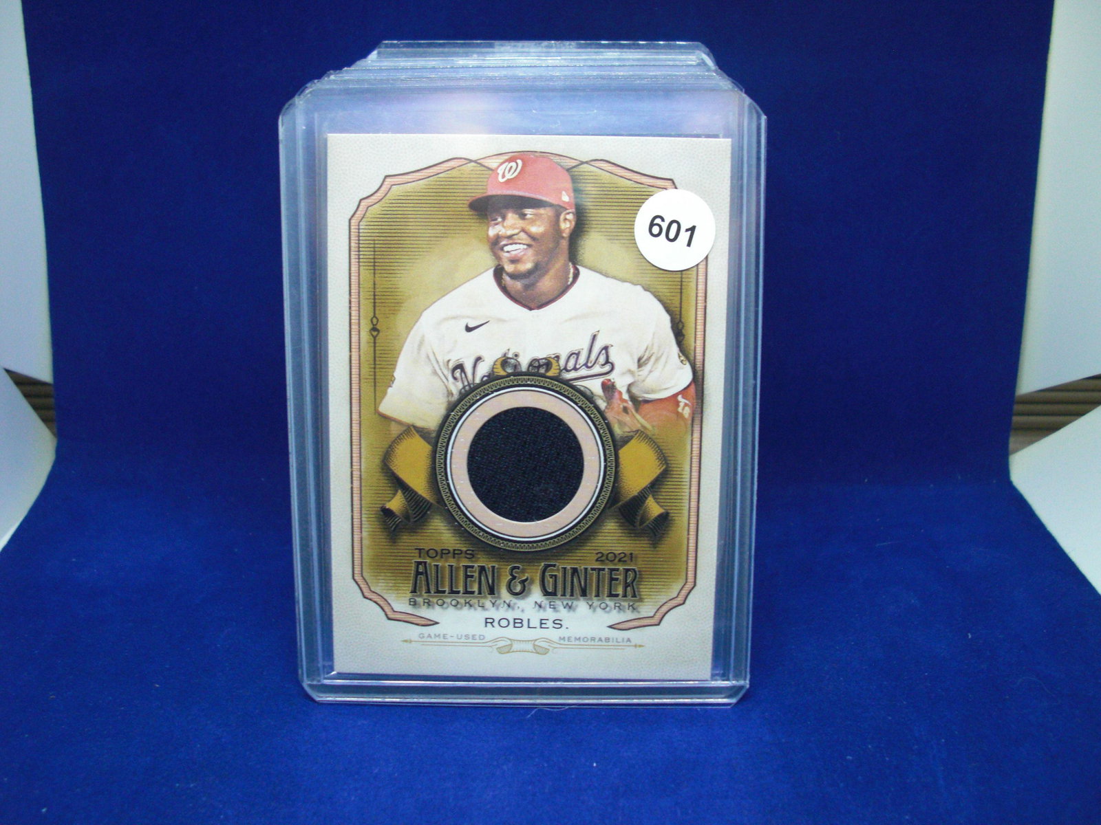 victor robles jersey: in top loader