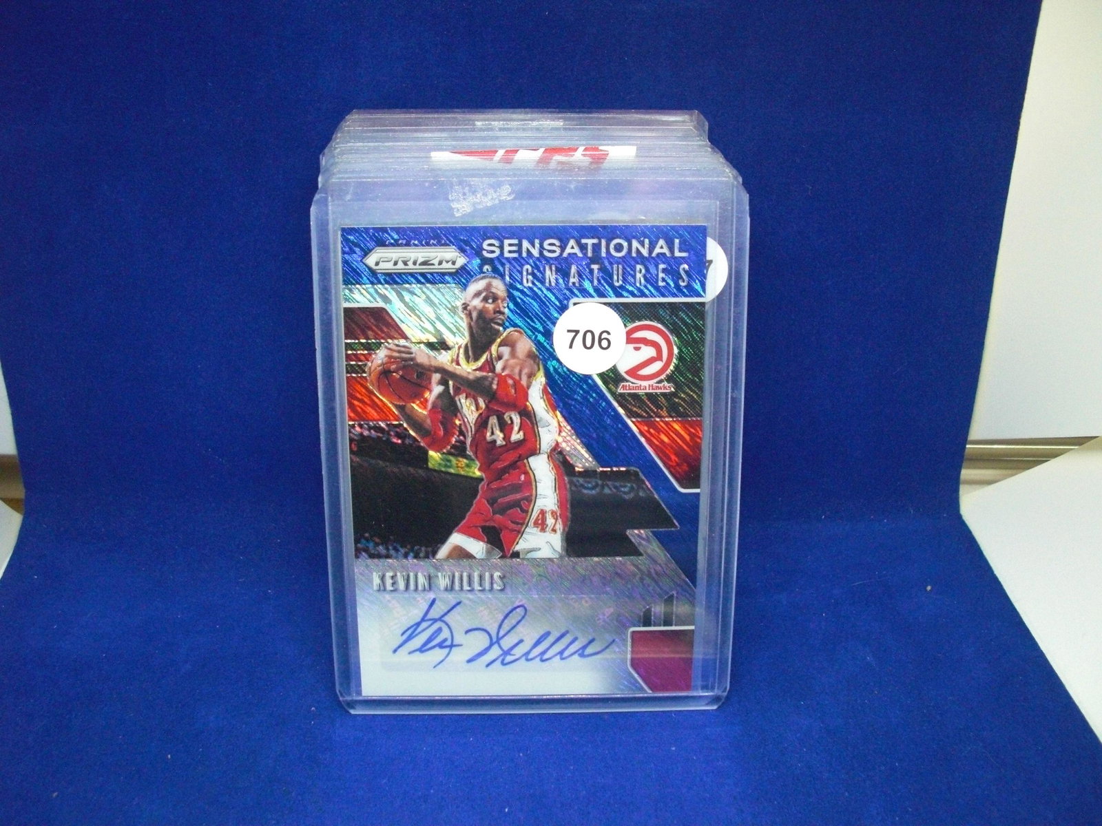 kevin willis auto sensational signatures: in top loader
