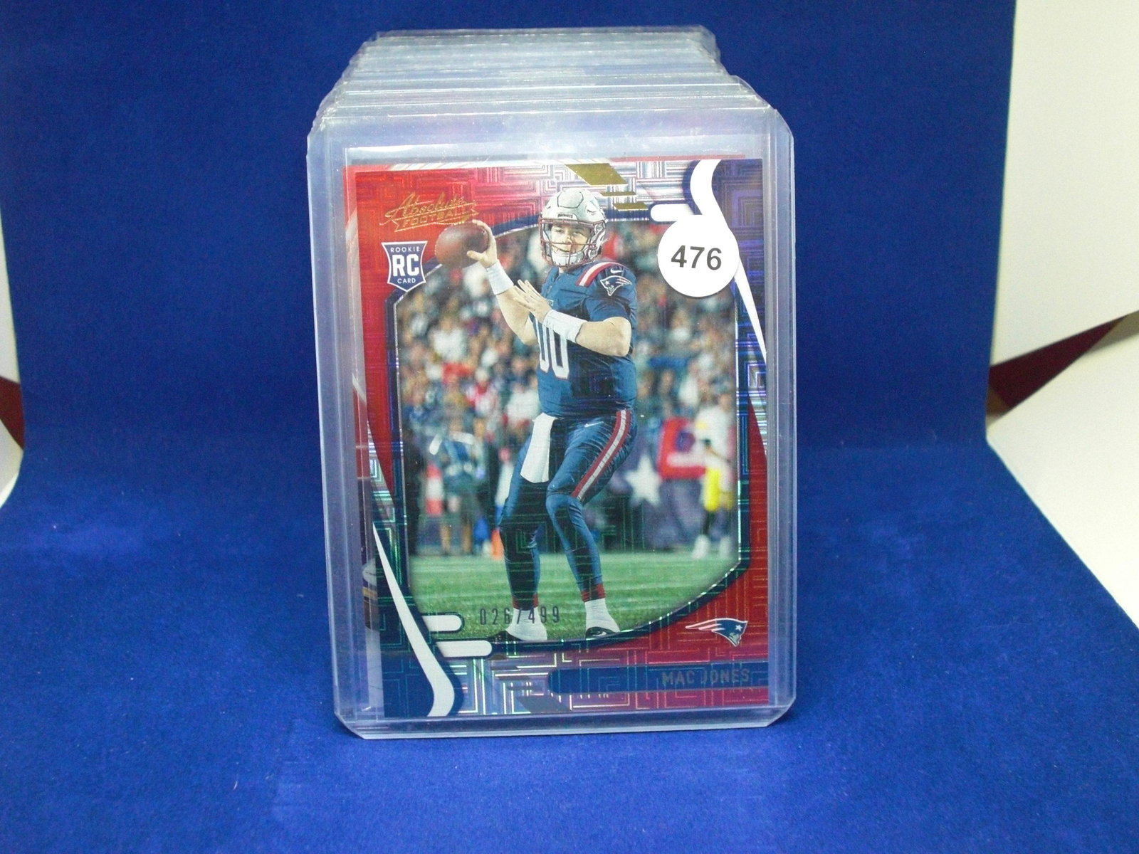 mac jones rookie #26/499: in top loader