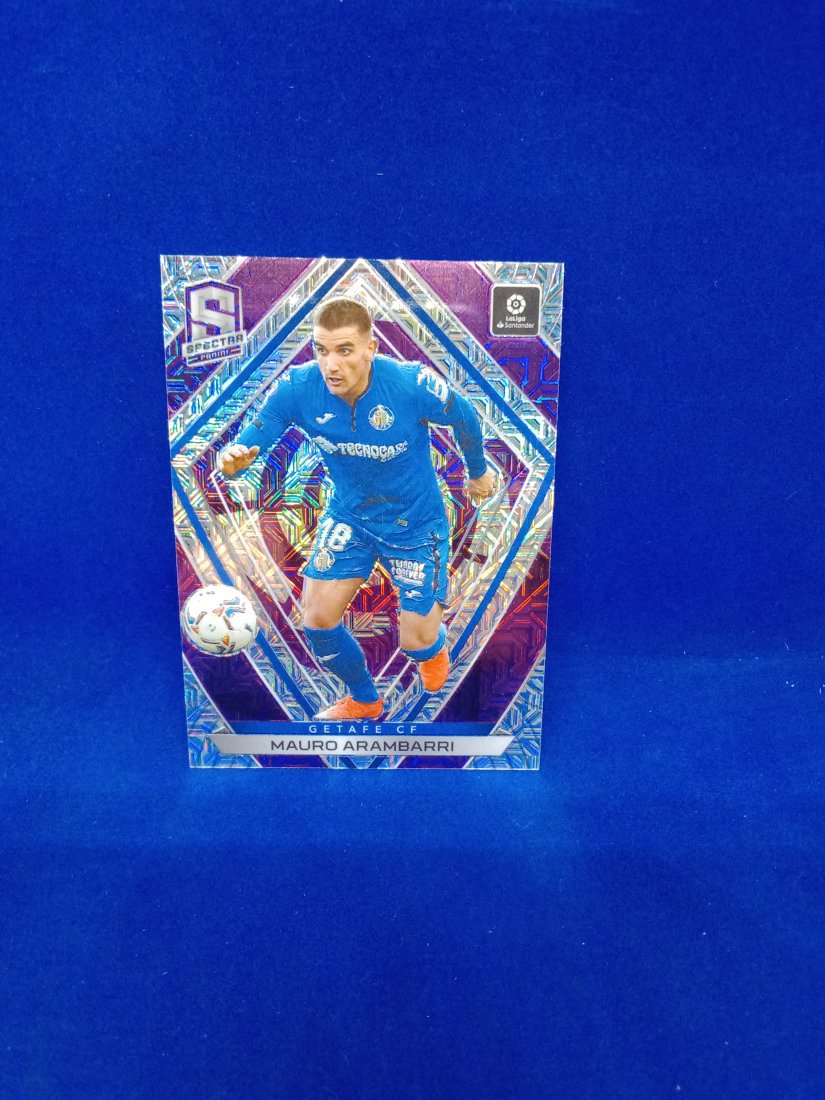 Mauro Arambarri spectra purple mojo prizm soccer card (1 of 1)