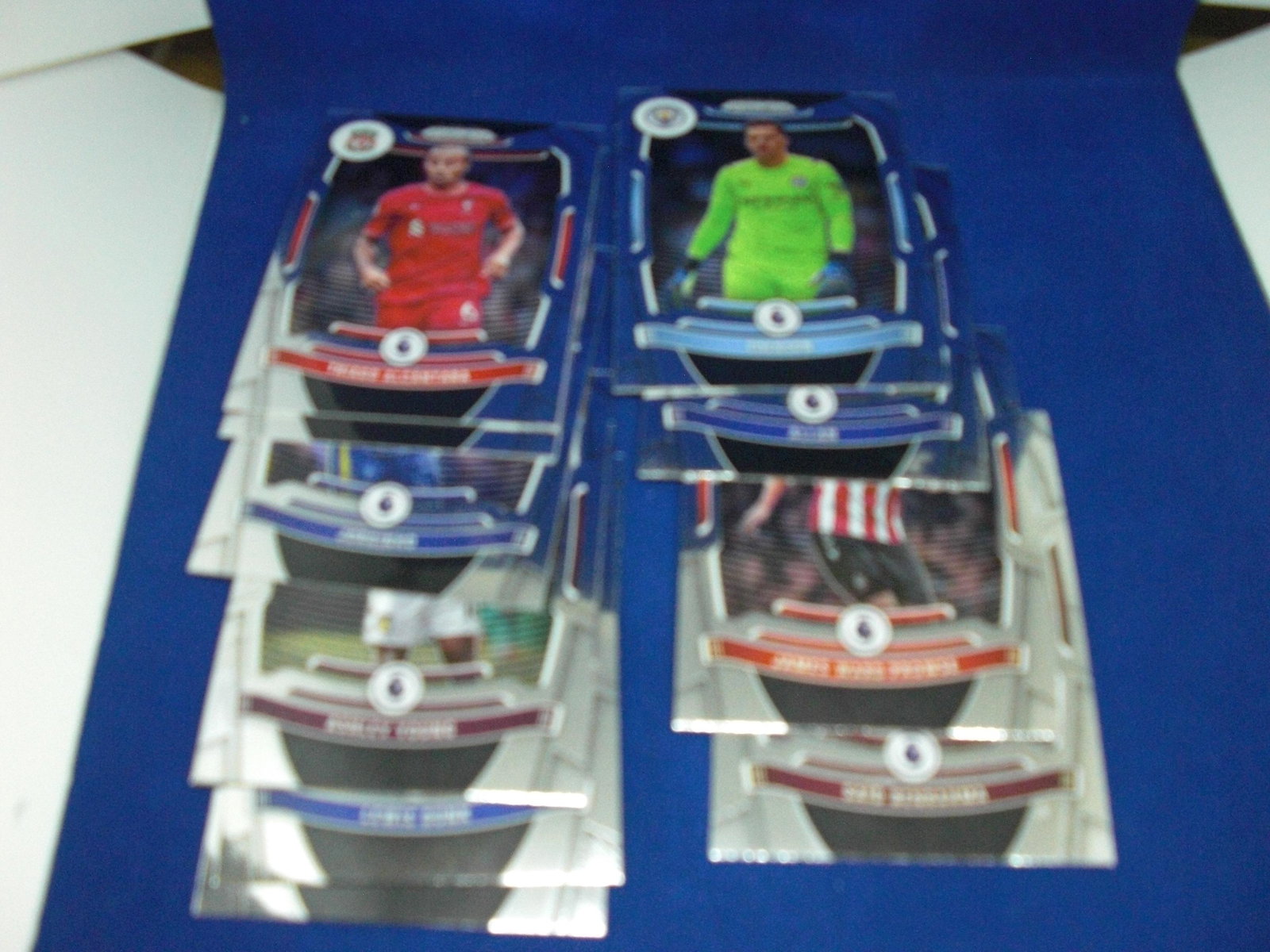 lot of 10 soccer cards: soccer lot