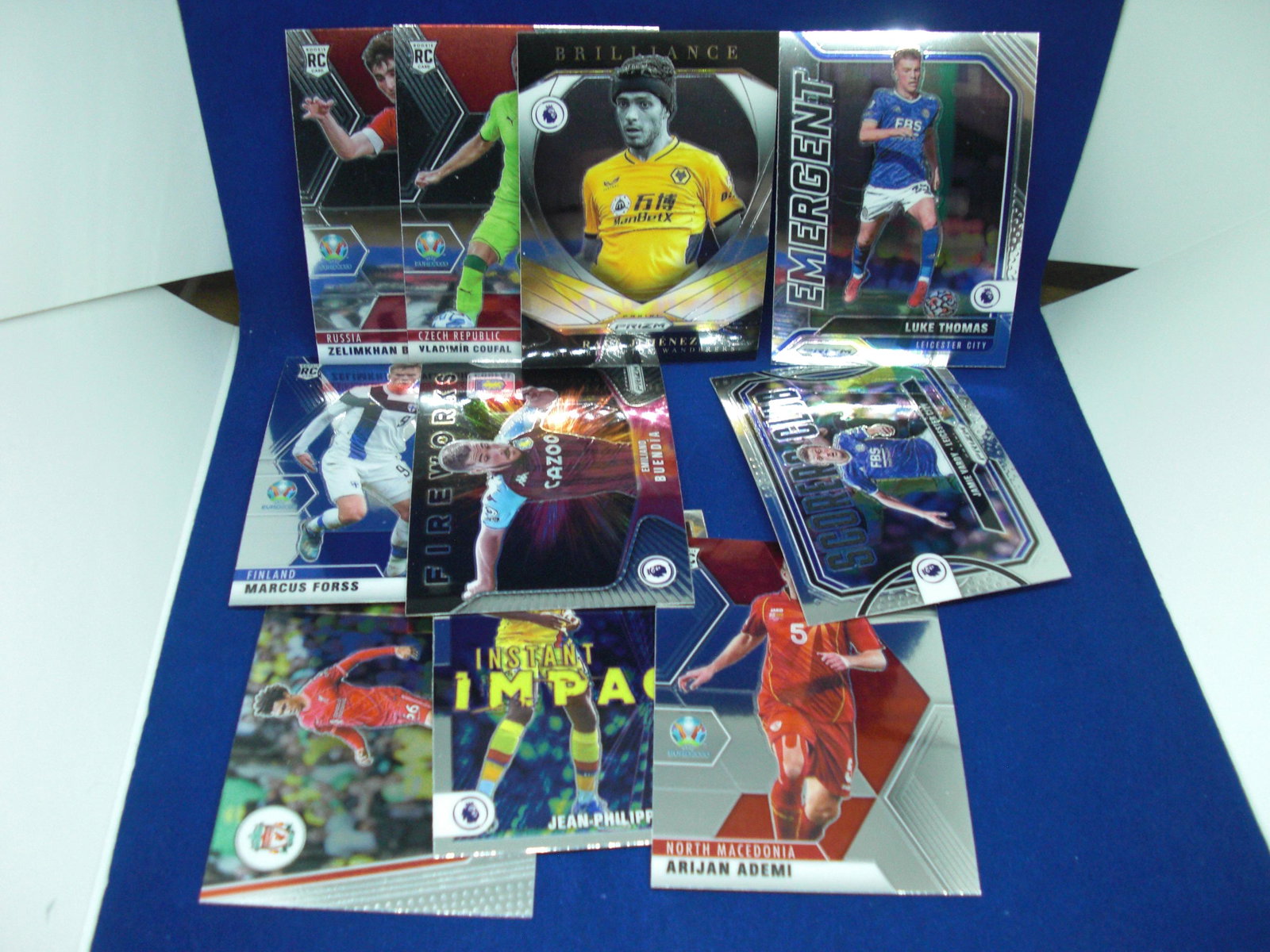 lot of 10 soccer cards: soccer lot