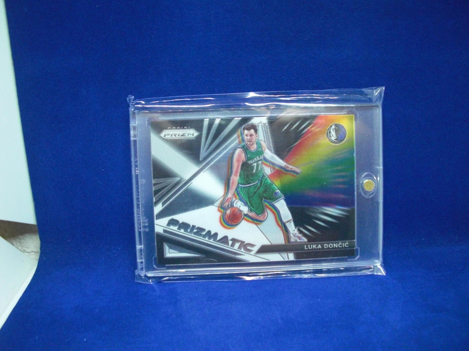 LUKA DONCIC PRIZMATIC INSERT CARD (1 of 1)