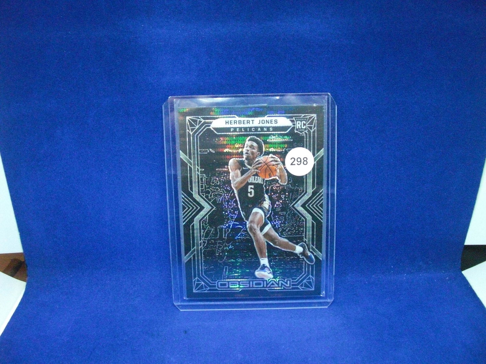 herbert jones rookie obsidian: in top loader