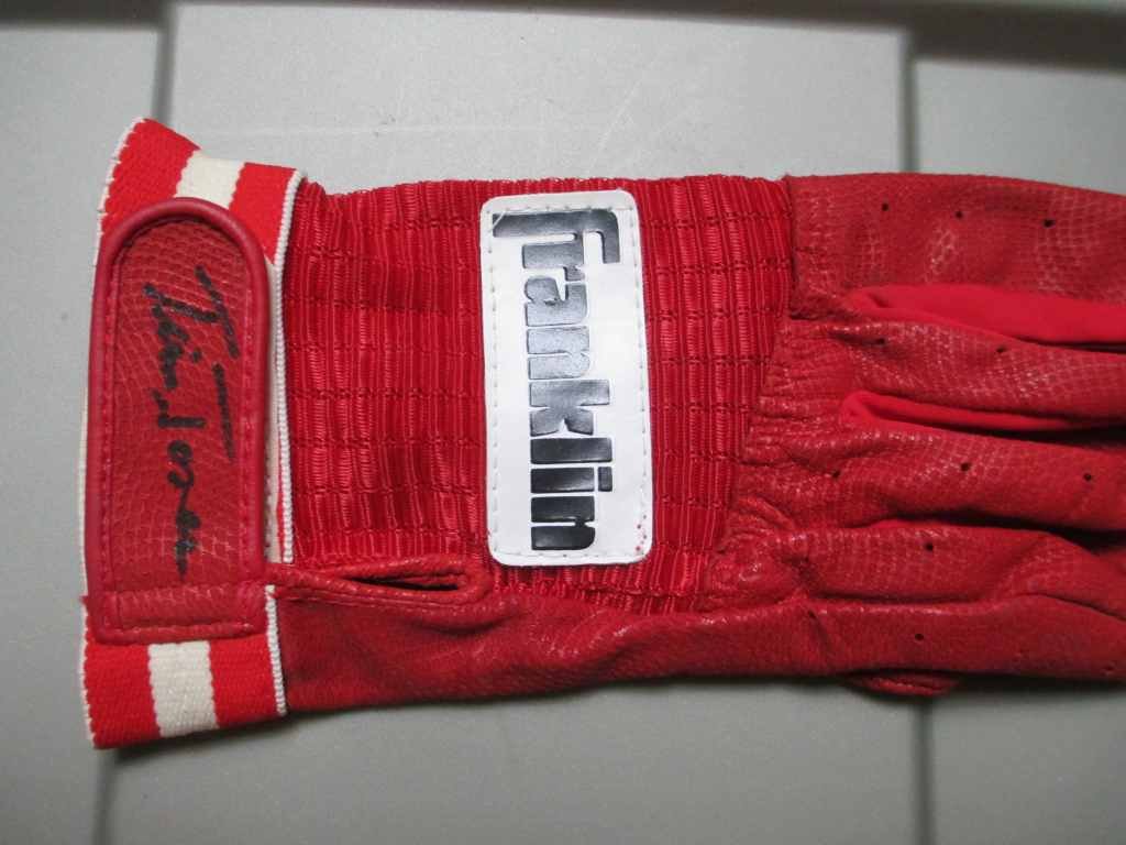 TIM JONES AUTOGRAPH BATTING GLOVE: ST LOUIS CARDINALS SS